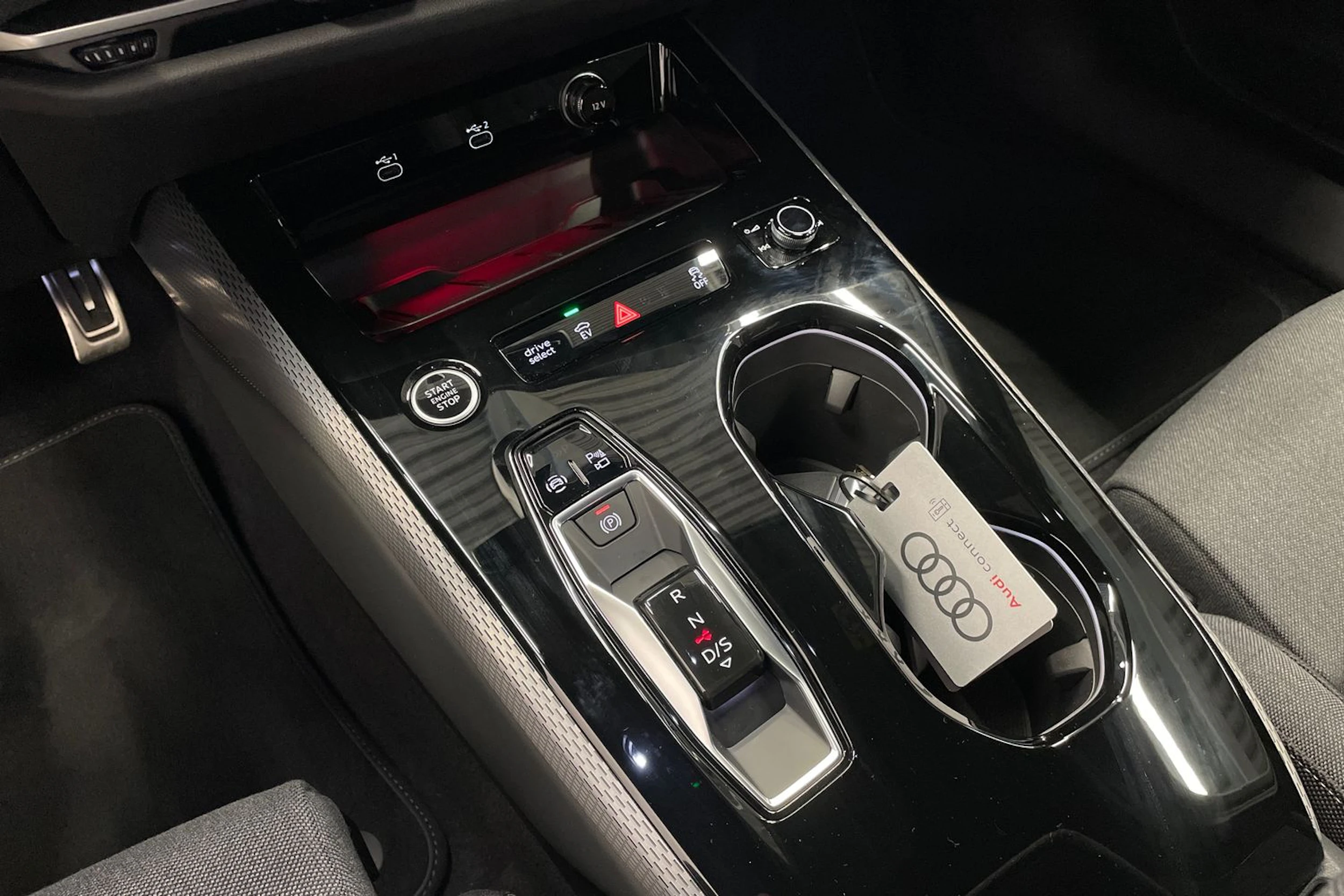 sininen Audi A5 2026 kuva 14.