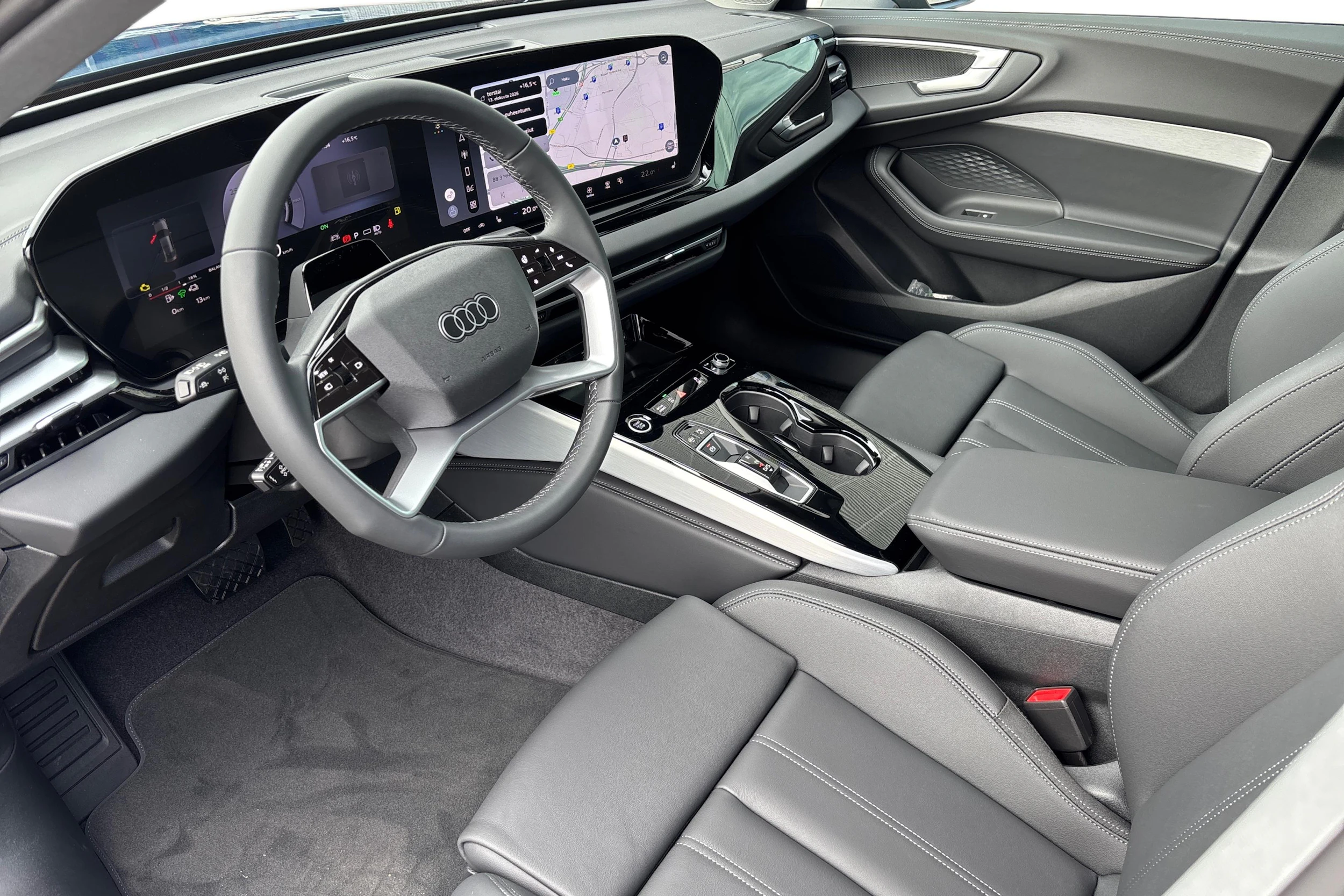 sininen Audi A5 2026 kuva 6.