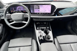 sininen Audi A5 2026 kuva 7.