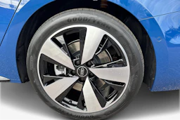 sininen Audi A5 2026 kuva 9.
