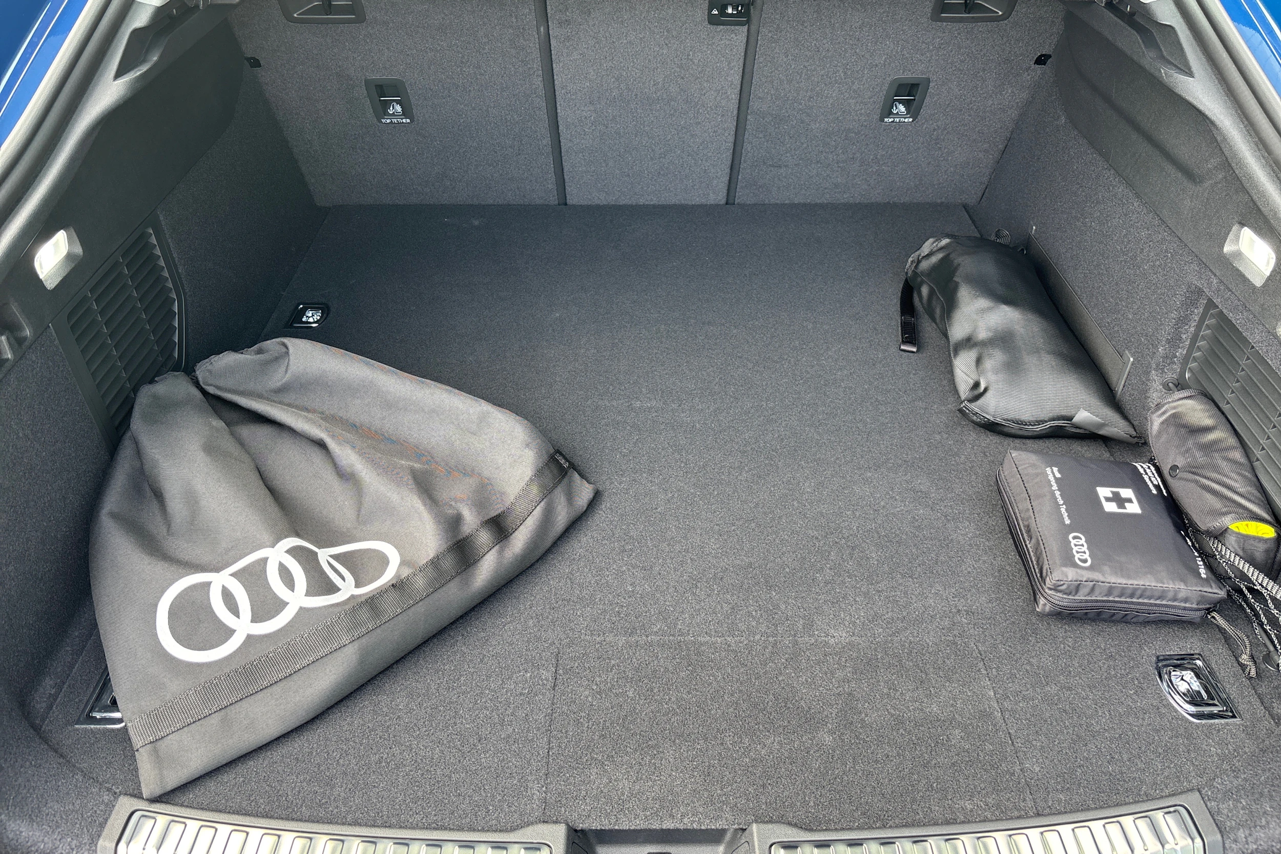 sininen Audi A5 2026 kuva 11.