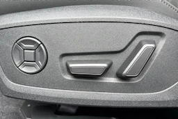 sininen Audi A5 2026 kuva 12.