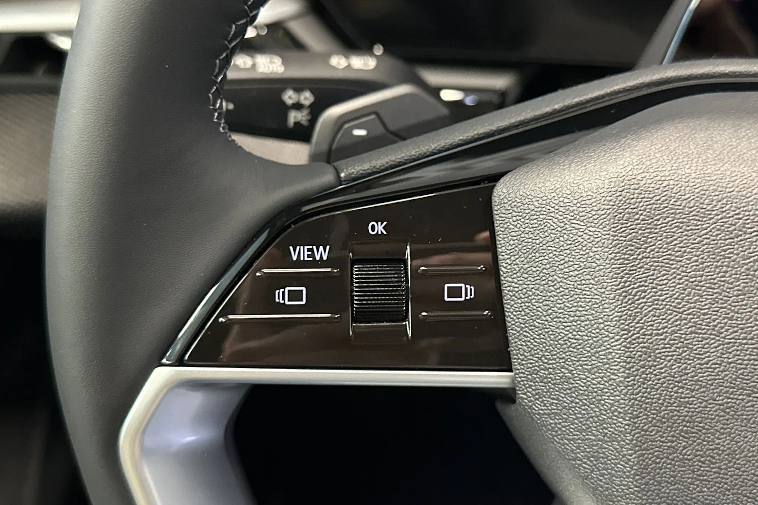 mythos musta Audi A5 2026 kuva 14.