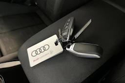 mythos musta Audi A5 2026 kuva 24.