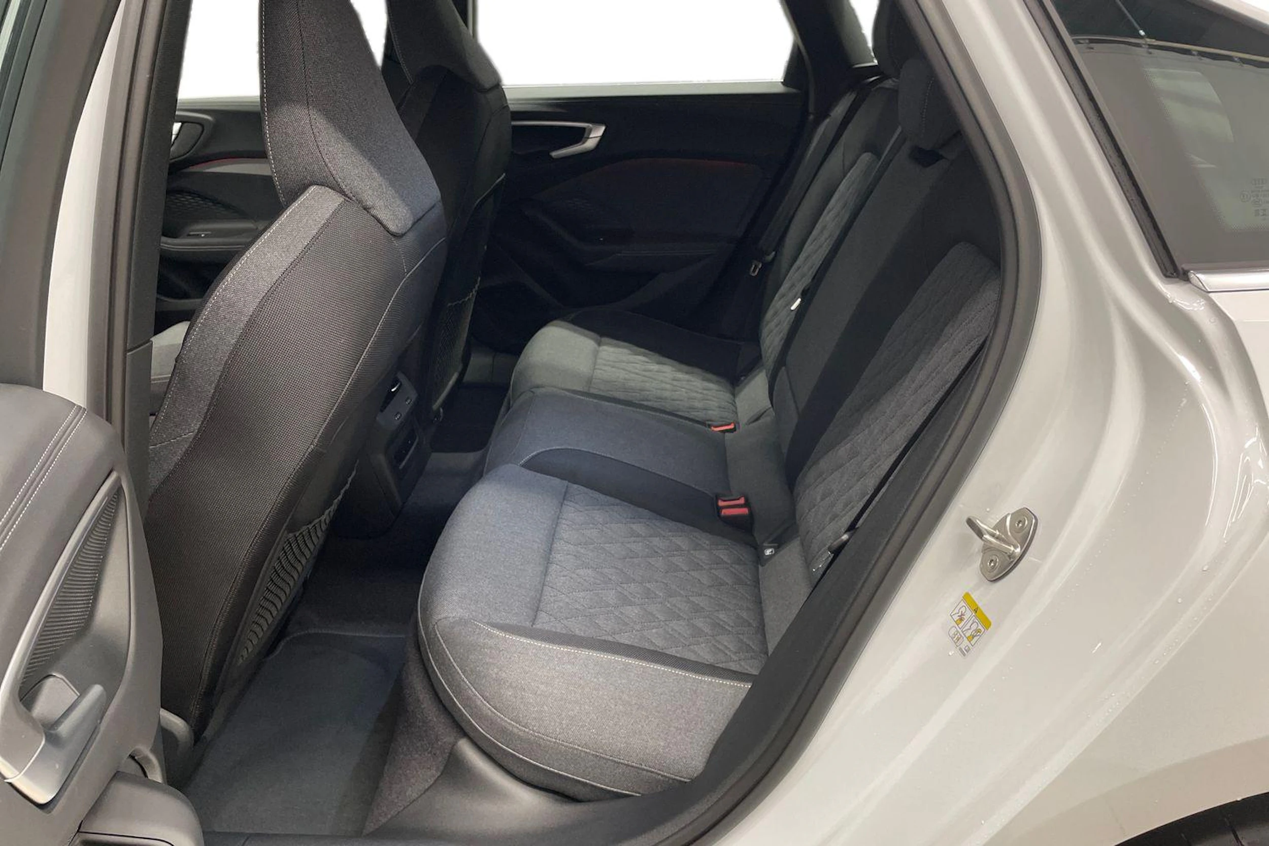met. valkoinen Audi A5 2026 kuva 8.
