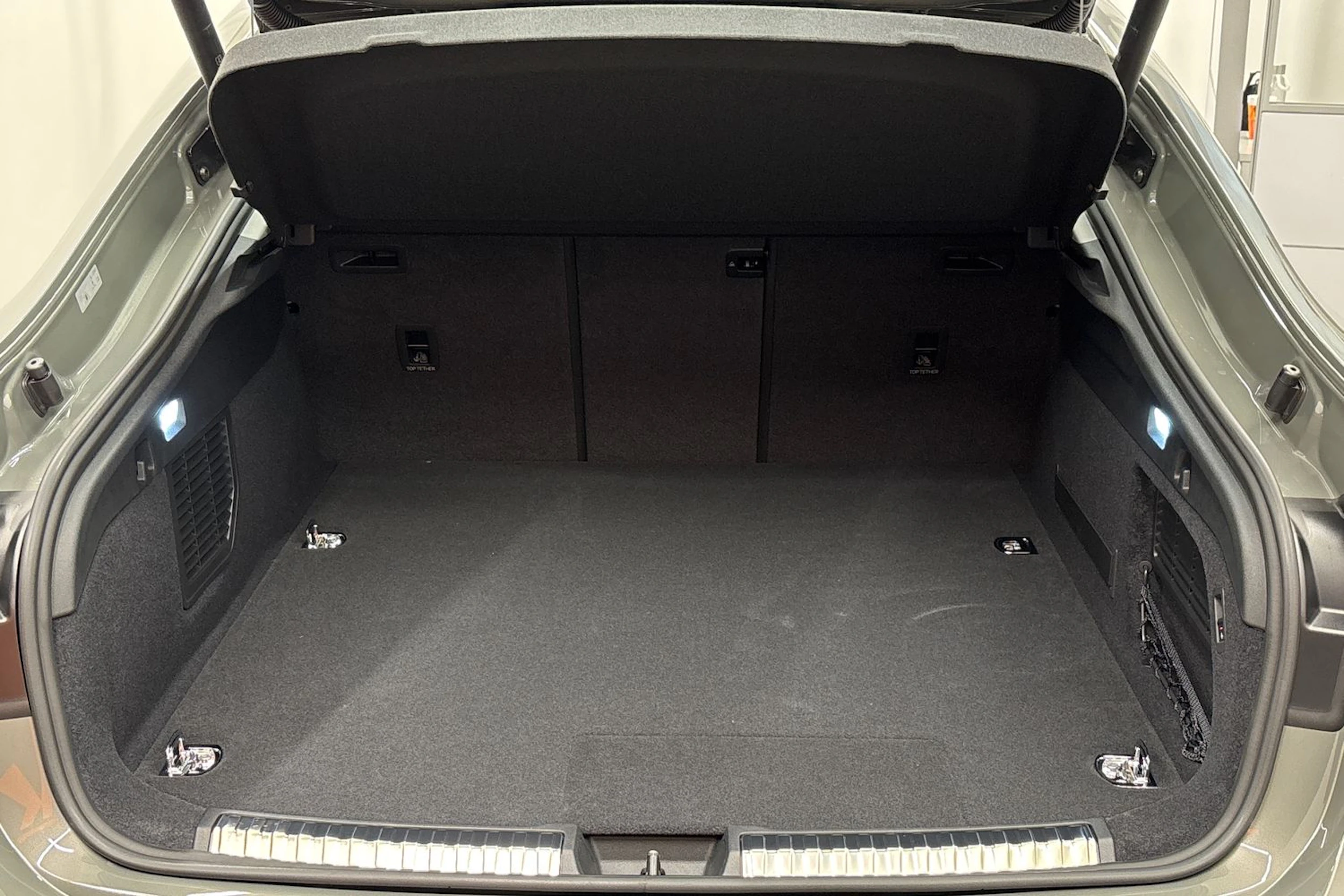 met. harmaa Audi A5 2026 kuva 29.