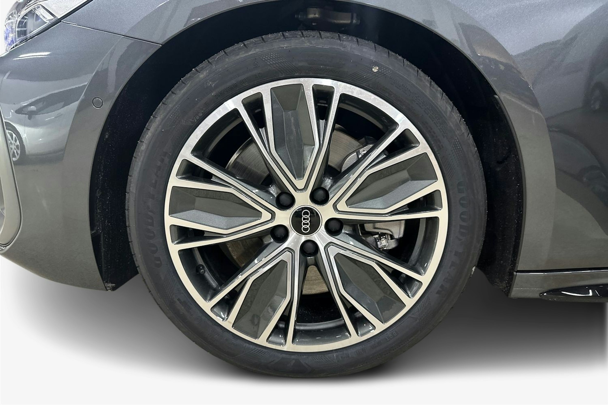 met. harmaa Audi A5 2026 kuva 9.