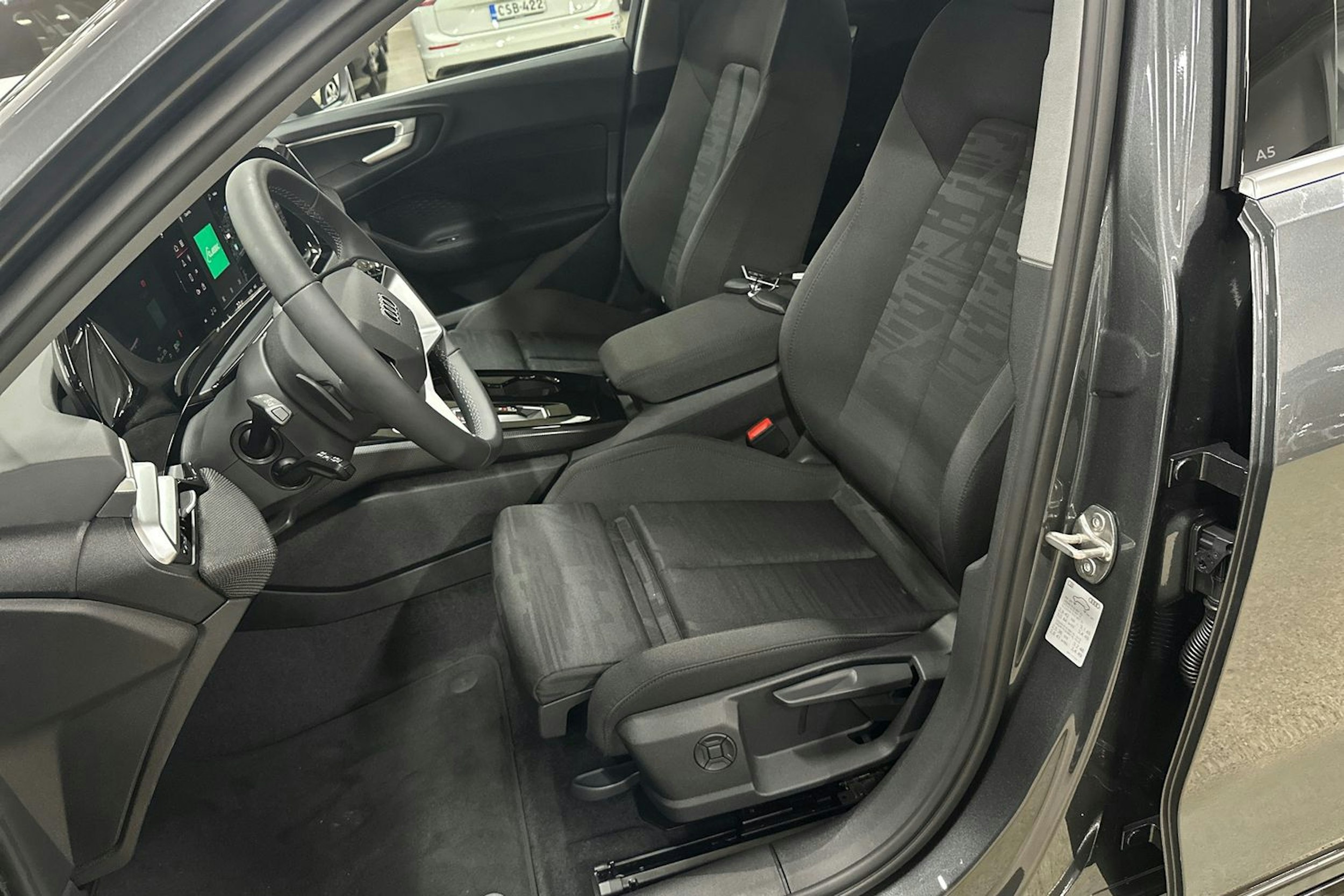 met. harmaa Audi A5 2026 kuva 12.