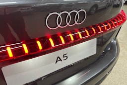 met. harmaa Audi A5 2026 kuva 33.