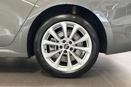 met. harmaa Audi A5 2026 kuva 10.