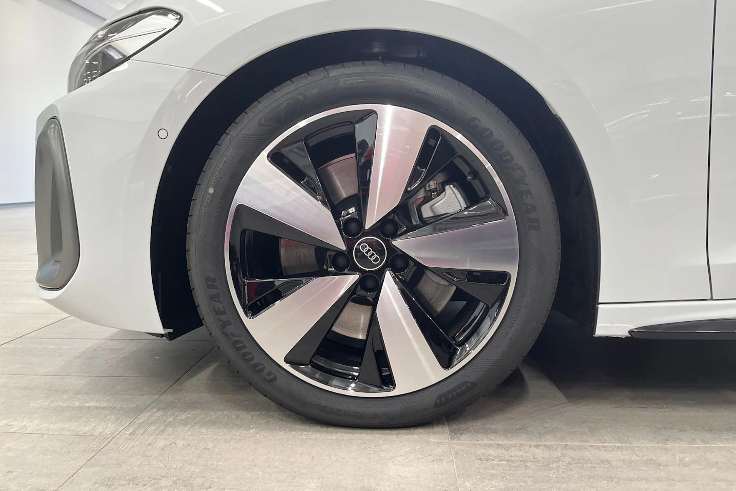 met. valkoinen Audi A5 2026 kuva 10.