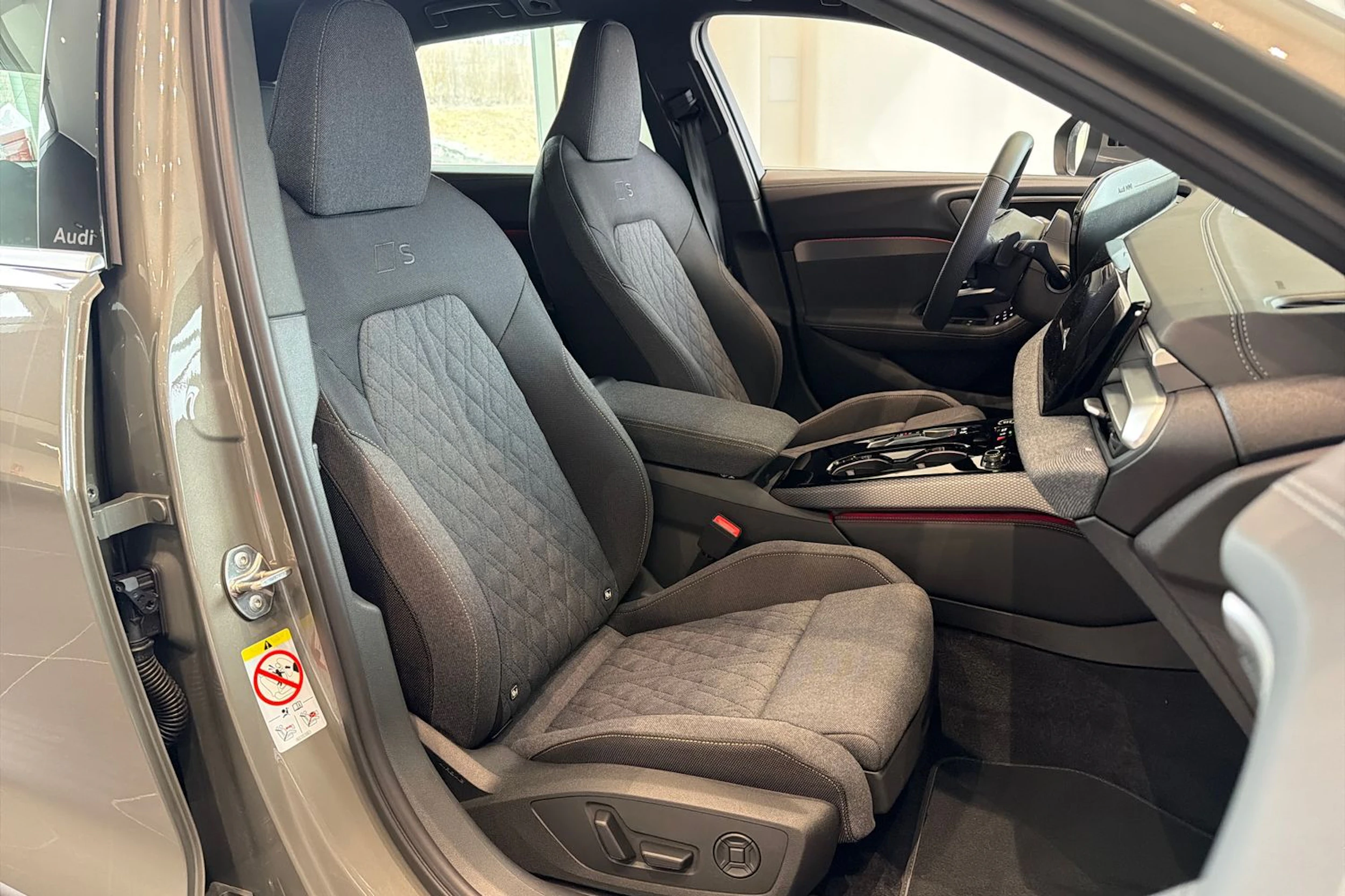 harmaa Audi A5 2026 kuva 24.