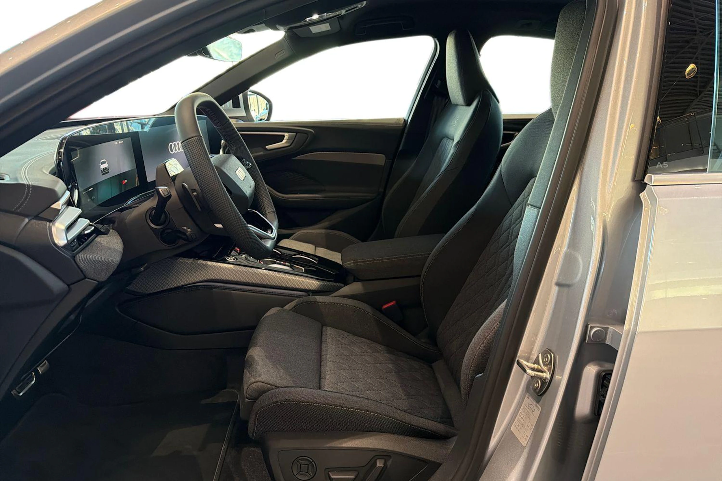 harmaa Audi A5 2026 kuva 6.