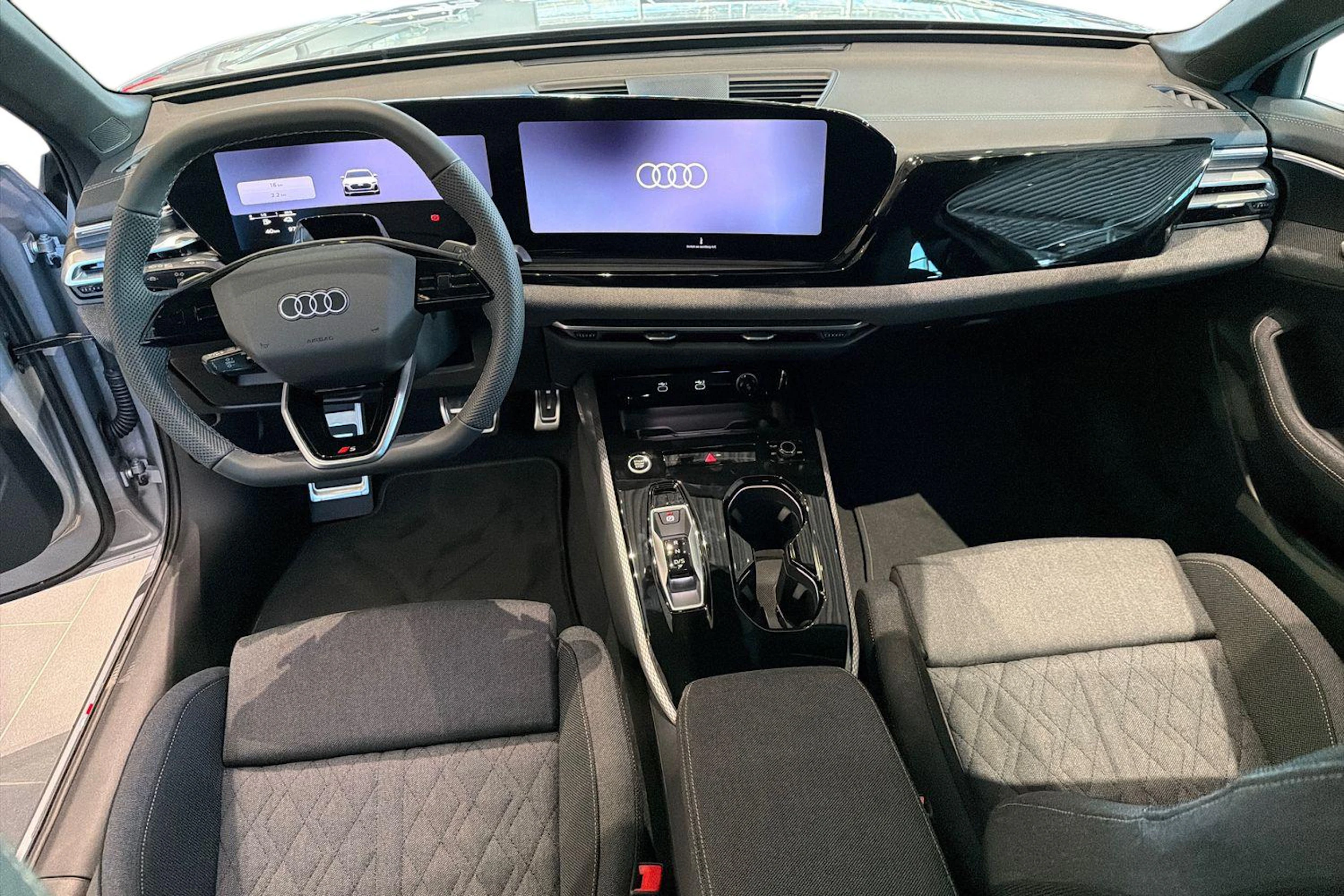 harmaa Audi A5 2026 kuva 7.