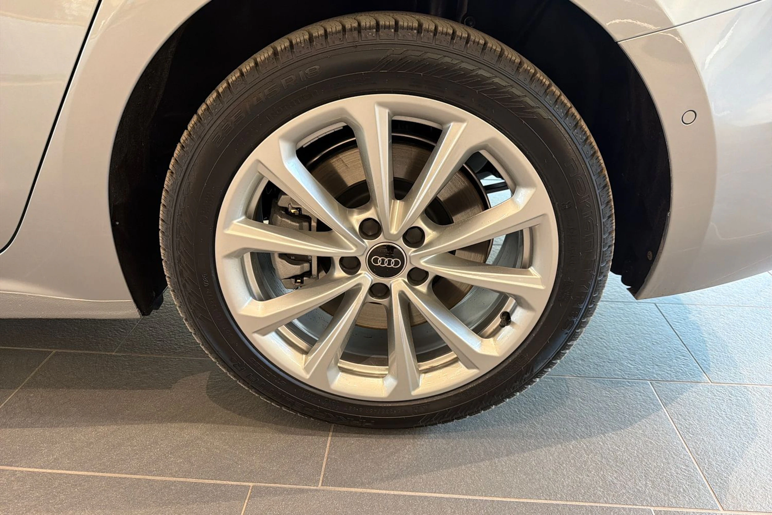 harmaa Audi A5 2026 kuva 10.