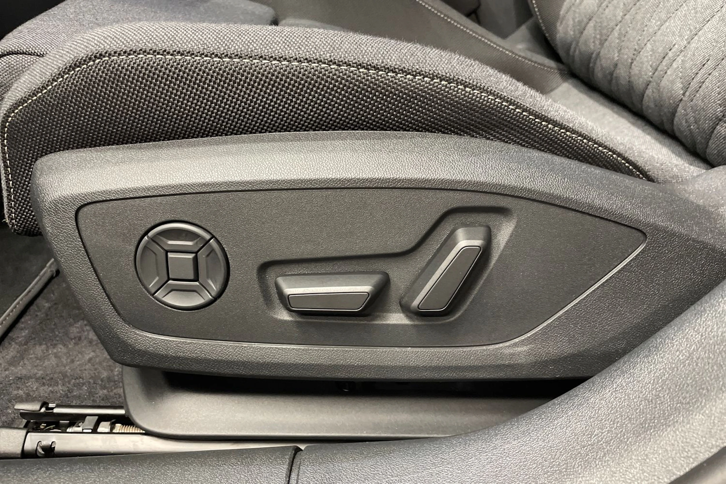 valkoinen Audi A5 2026 kuva 15.