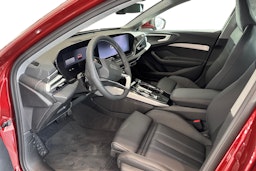 punainen Audi A5 2026 kuva 6.