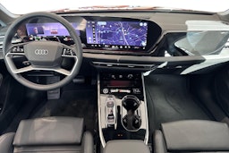 punainen Audi A5 2026 kuva 7.