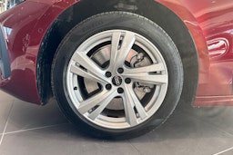 punainen Audi A5 2026 kuva 10.