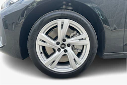musta Audi A5 2026 kuva 9.