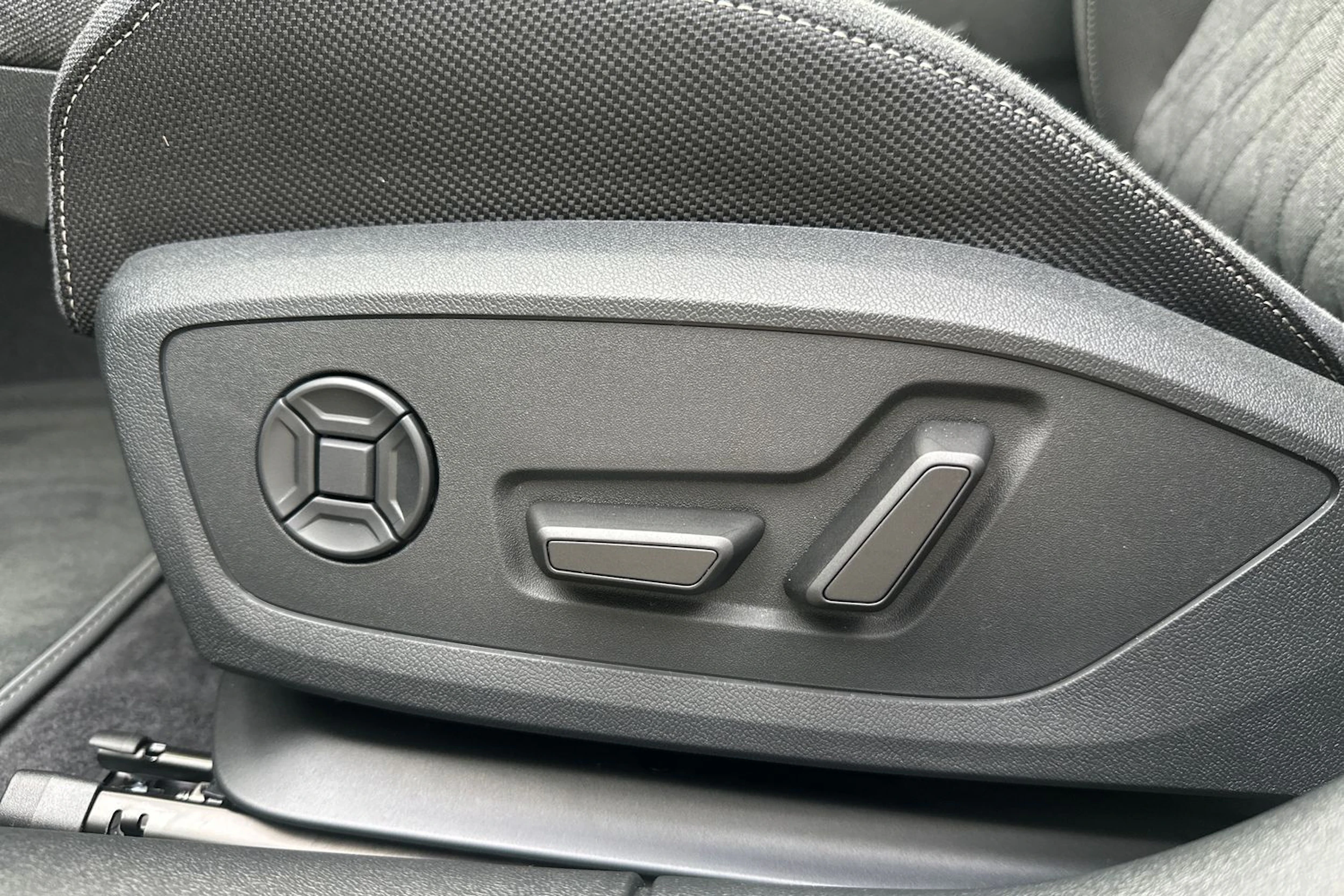 musta Audi A5 2026 kuva 19.