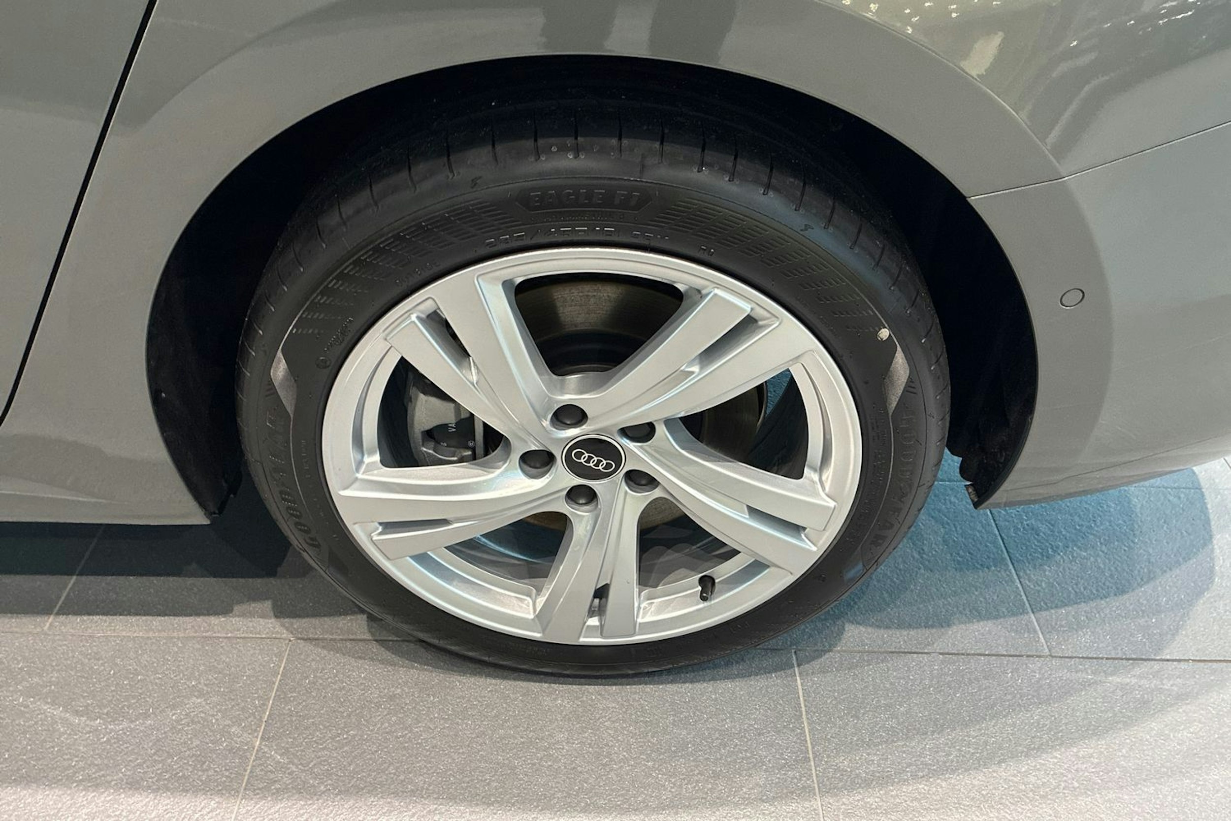 met. harmaa Audi A5 2026 kuva 10.