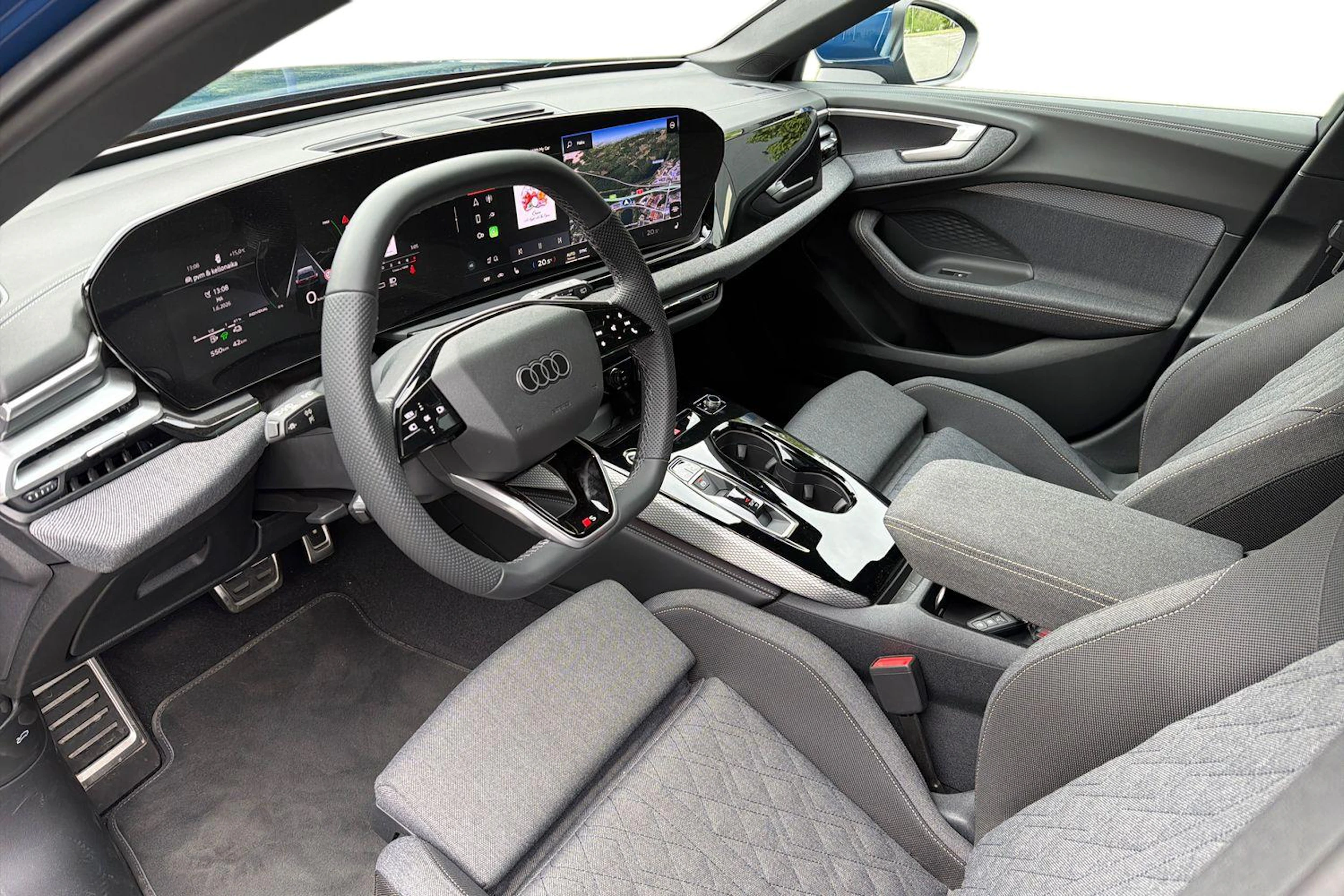 sininen Audi A5 2026 kuva 6.