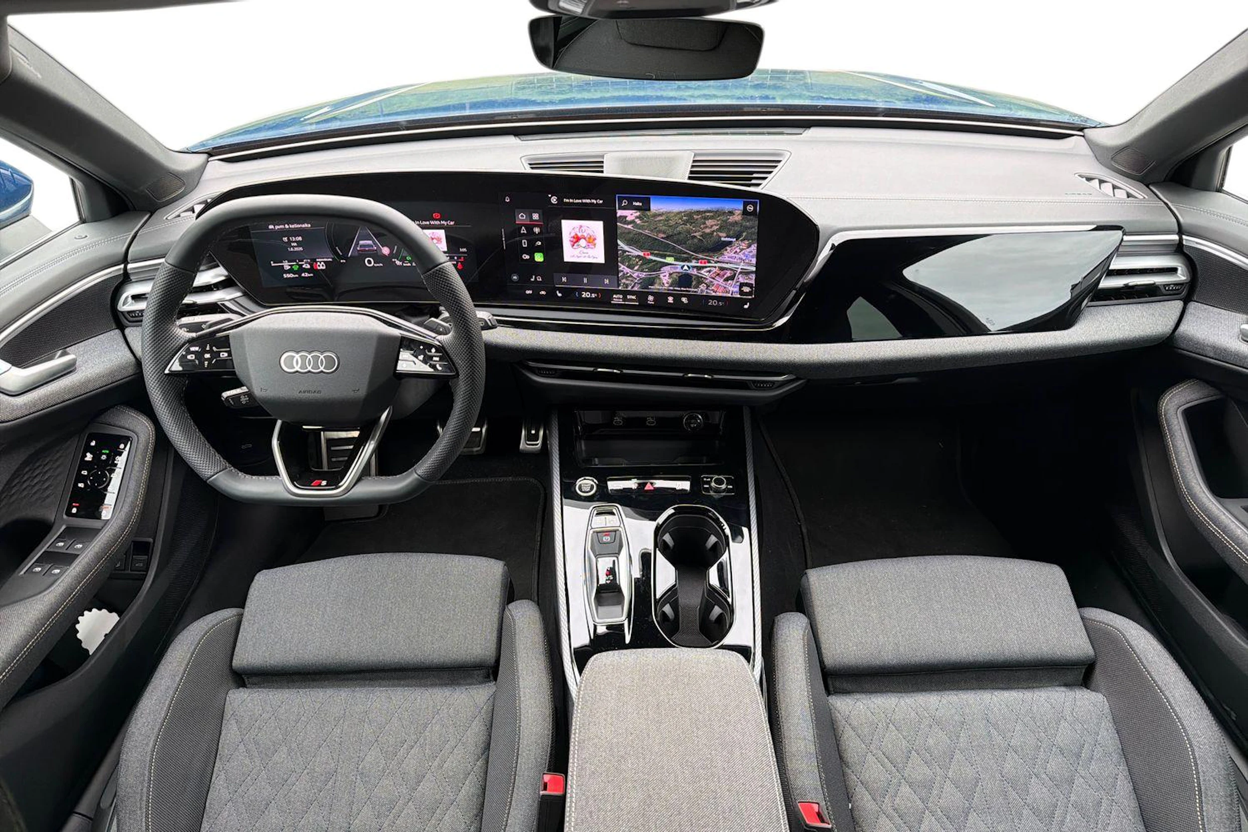 sininen Audi A5 2026 kuva 7.