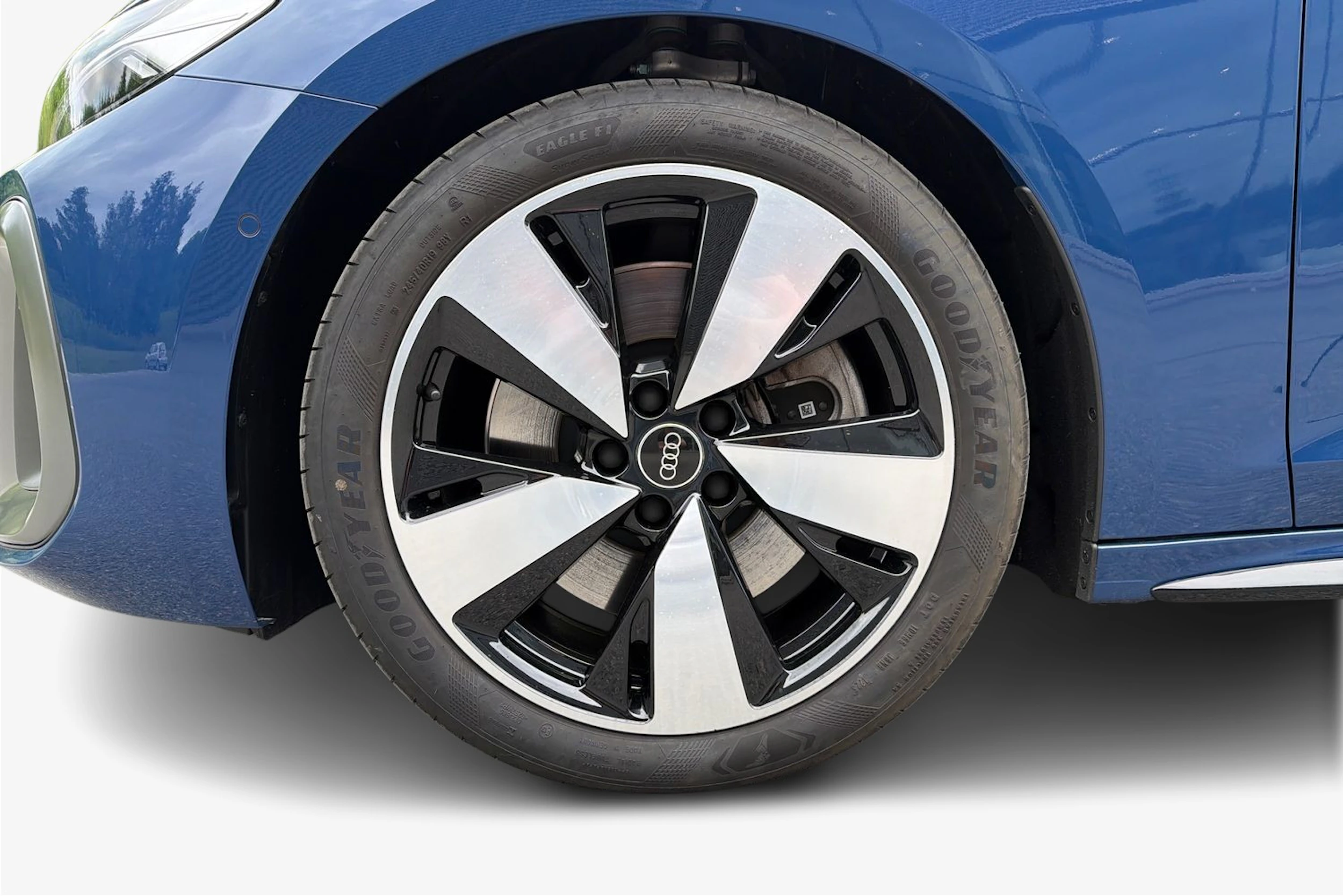sininen Audi A5 2026 kuva 9.