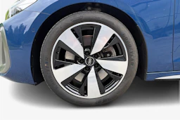 sininen Audi A5 2026 kuva 9.