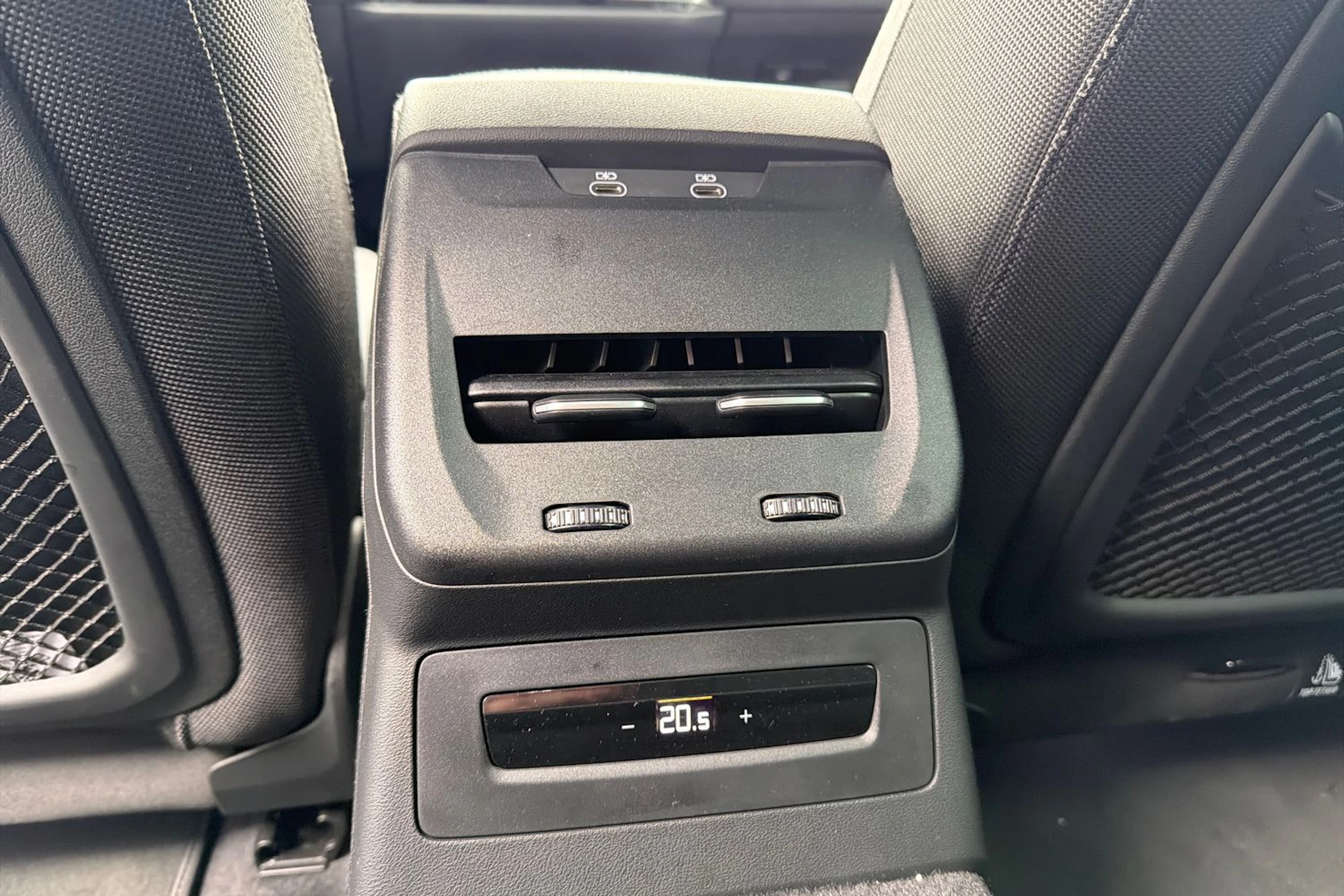 sininen Audi A5 2026 kuva 11.