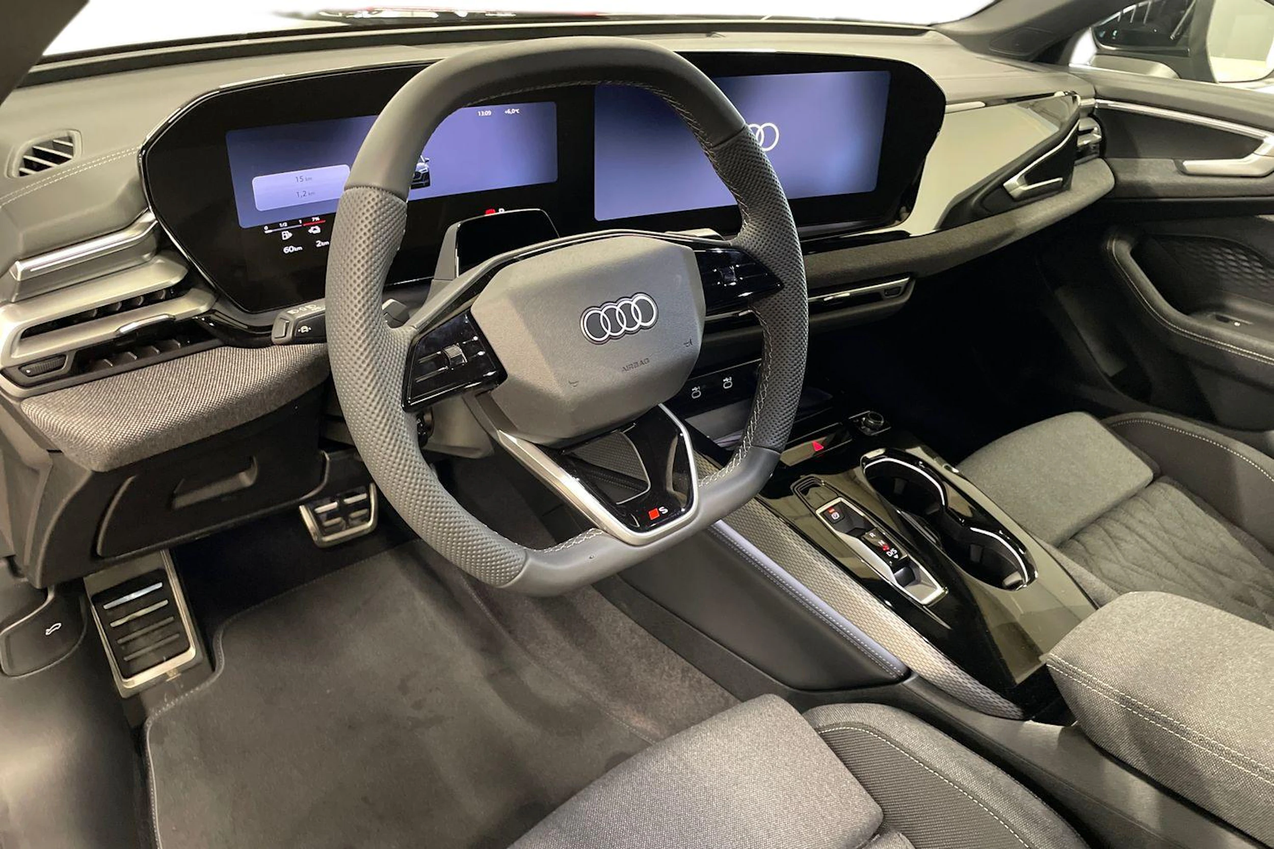 musta Audi A5 2026 kuva 6.