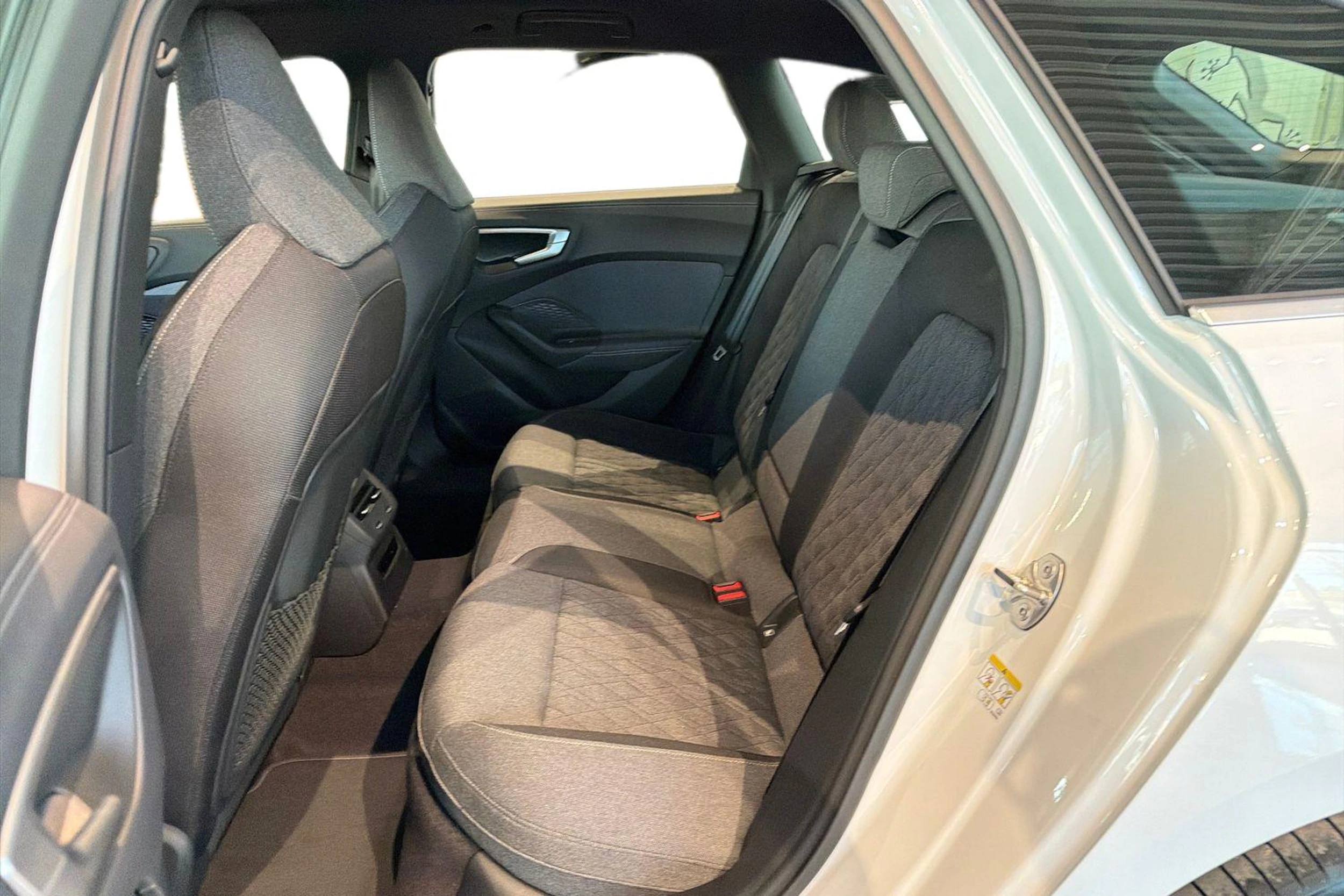 valkoinen Audi A5 2026 kuva 8.