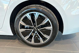 valkoinen Audi A5 2026 kuva 10.