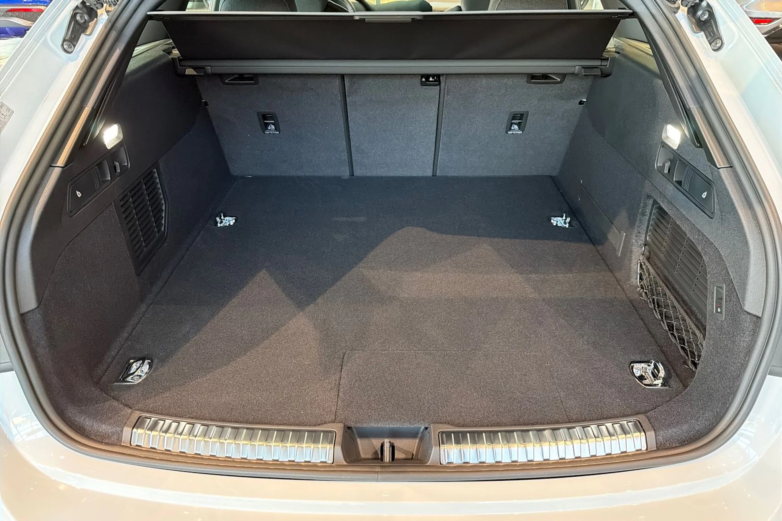 valkoinen Audi A5 2026 kuva 16.