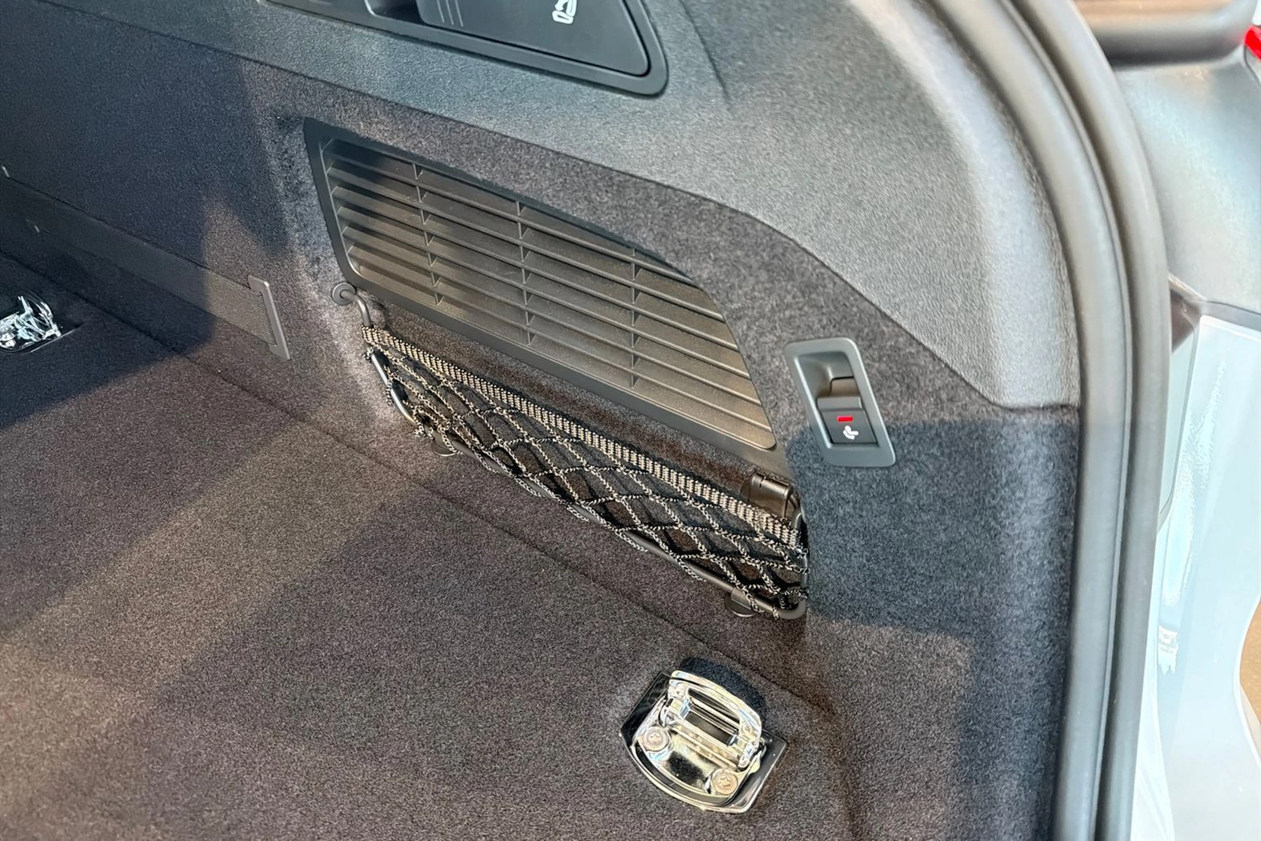 valkoinen Audi A5 2026 kuva 17.