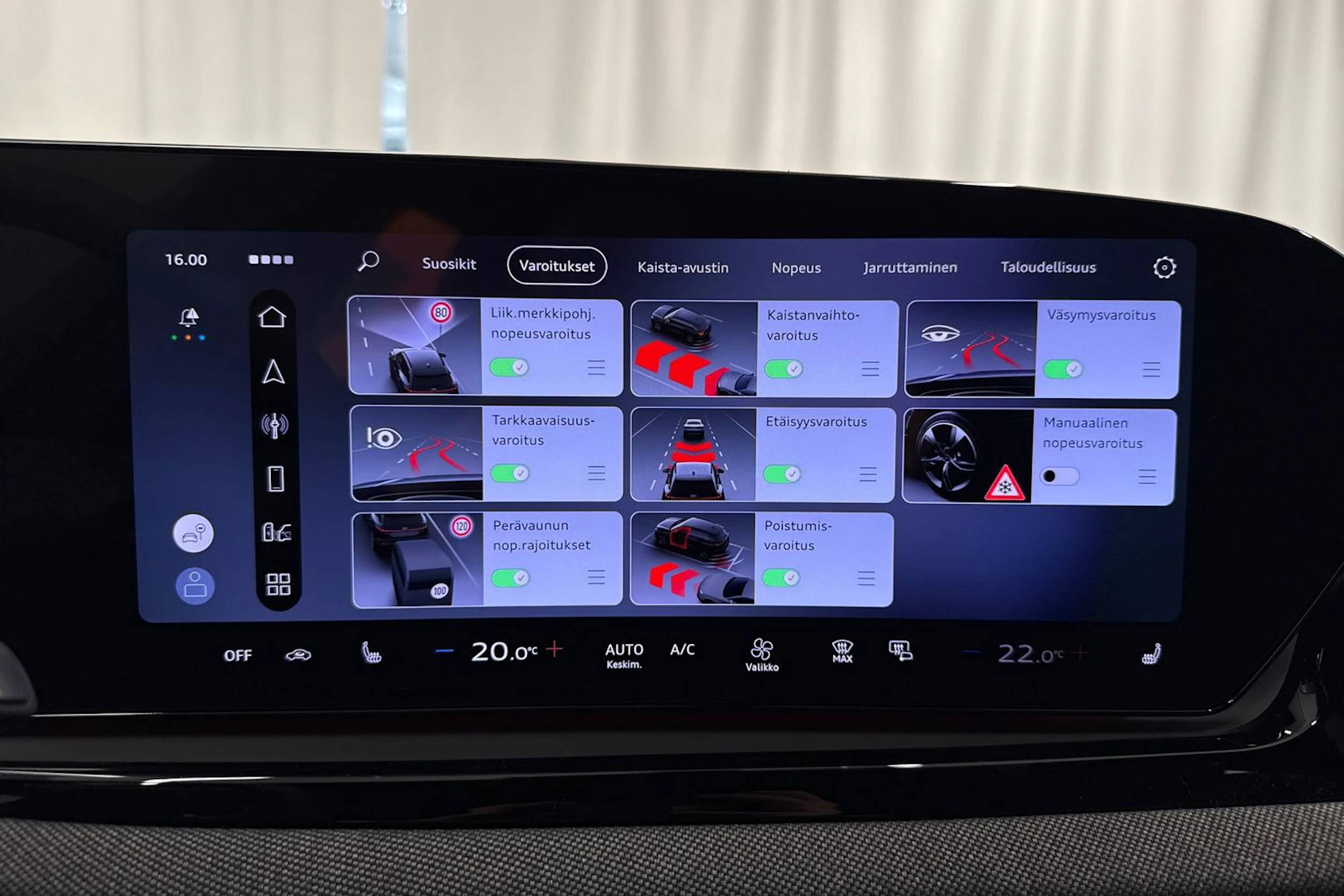 met. harmaa Audi A5 2026 kuva 27.