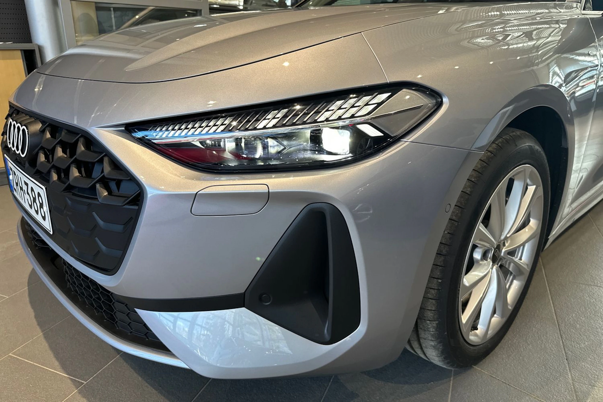 met. harmaa Audi A5 2026 kuva 10.