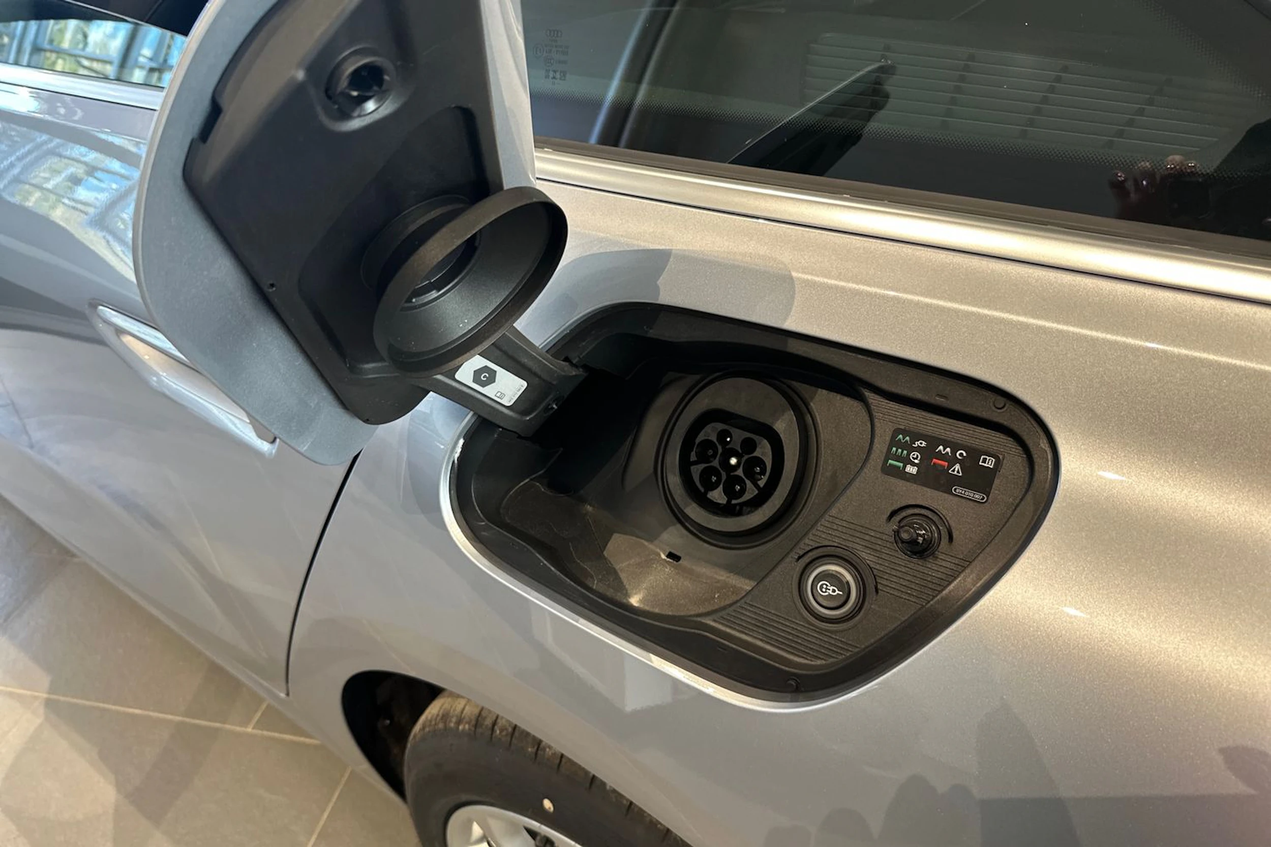 met. harmaa Audi A5 2026 kuva 13.