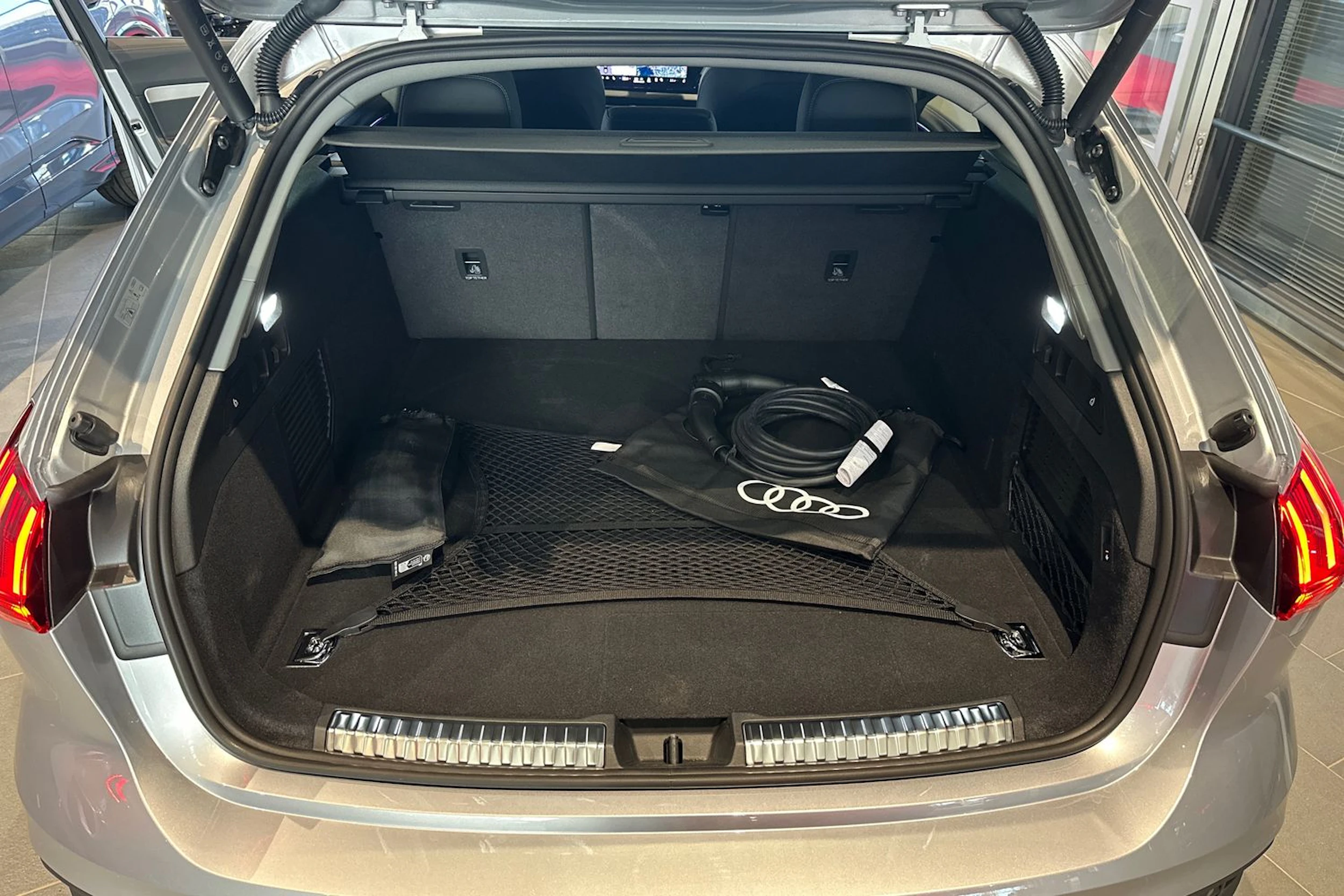 met. harmaa Audi A5 2026 kuva 14.