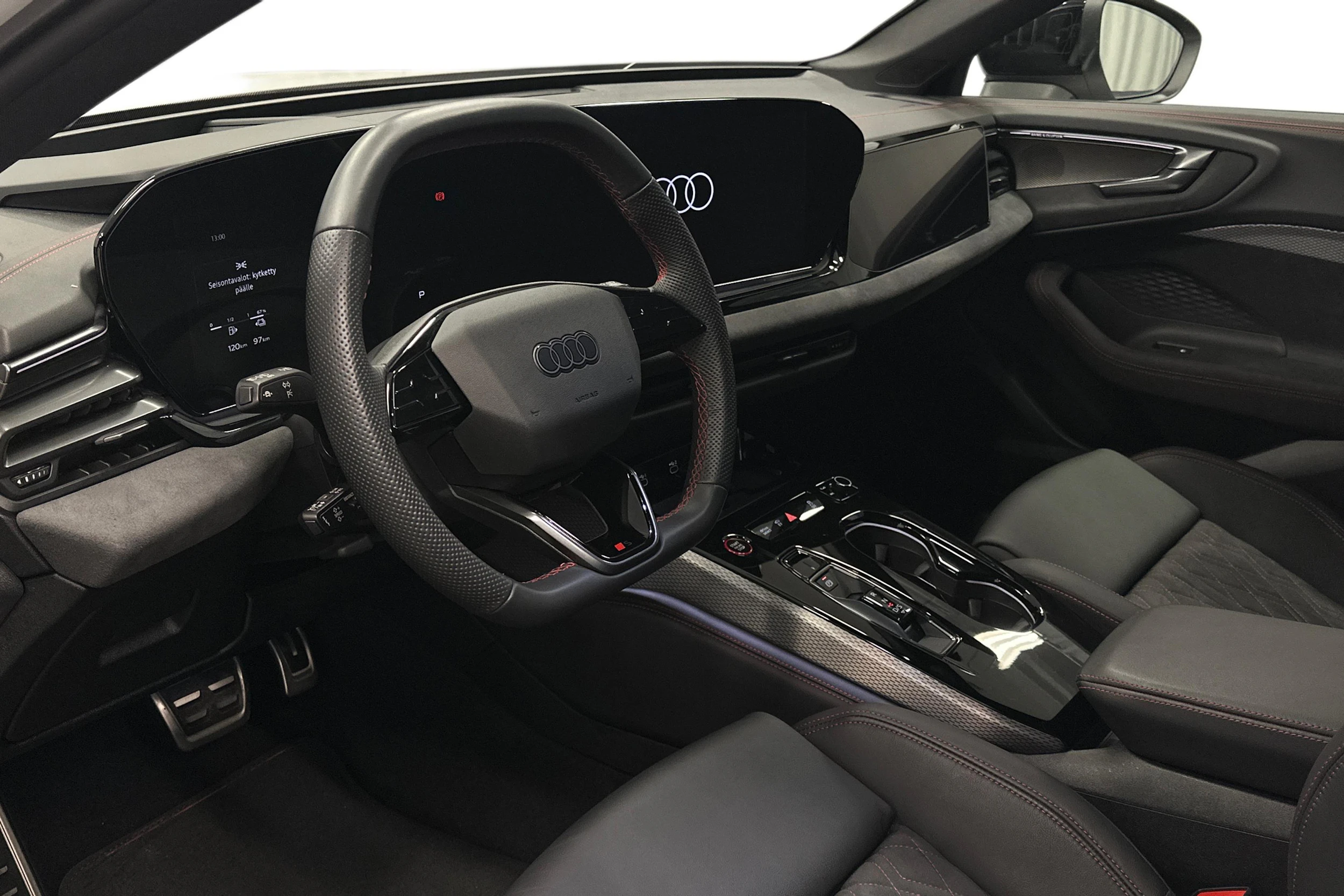 valkoinen Audi A5 Avant 2025 kuva 6.