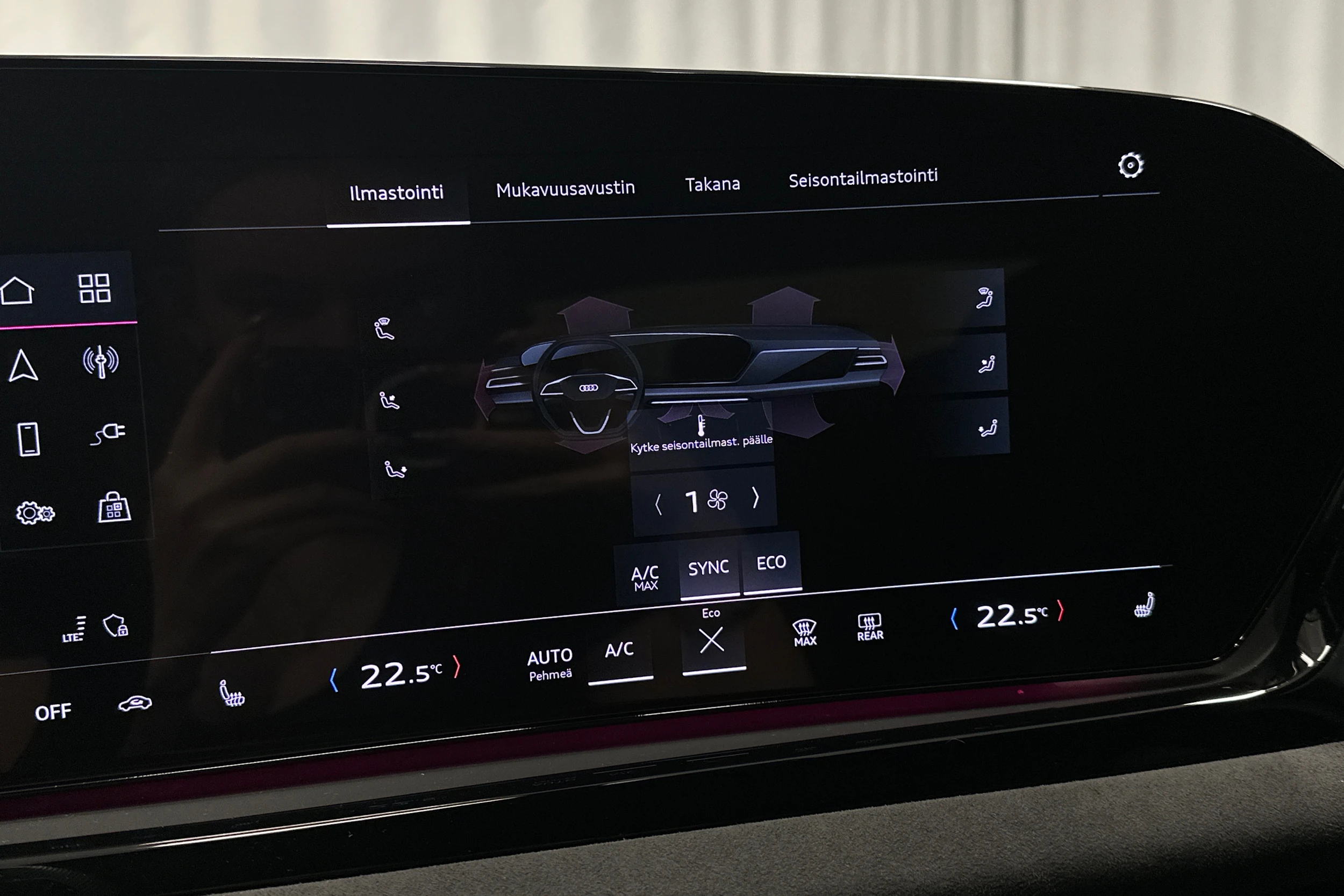 valkoinen Audi A5 Avant 2025 kuva 31.