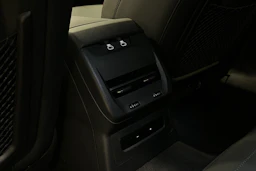 valkoinen Audi A5 Avant 2025 kuva 38.