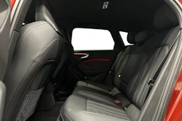 punainen Audi A5 Avant 2025 kuva 8.