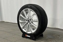 punainen Audi A5 Avant 2025 kuva 10.
