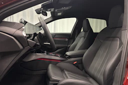 punainen Audi A5 Avant 2025 kuva 15.