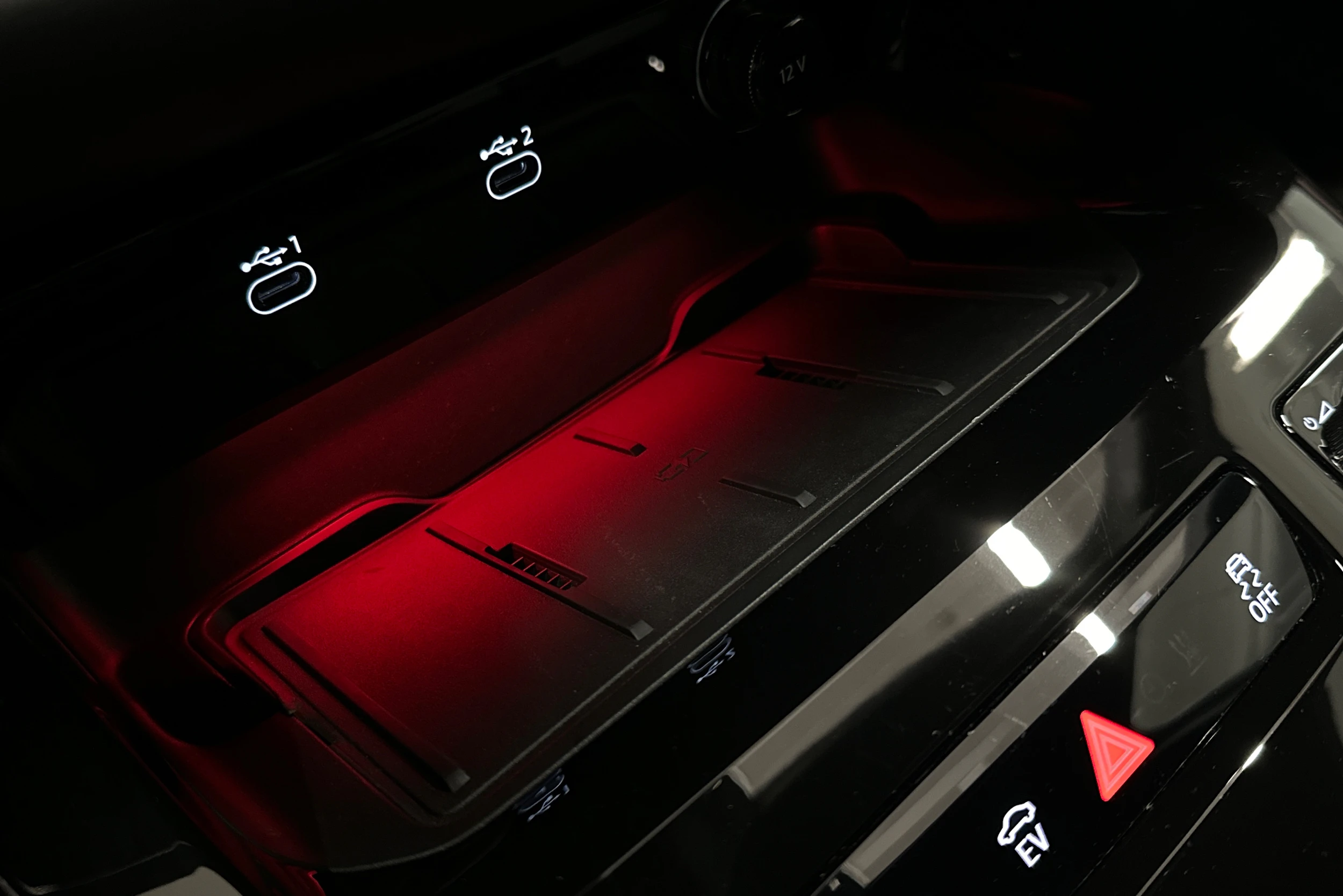 punainen Audi A5 Avant 2025 kuva 33.