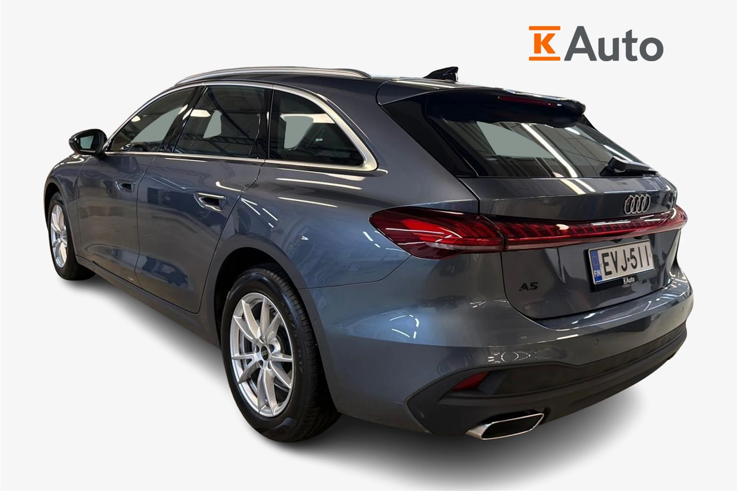 sininen Audi A5 Avant 2025 kuva 2.