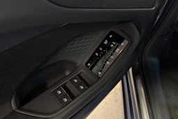 sininen Audi A5 Avant 2025 kuva 13.