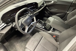 harmaa Audi A5 Avant 2025 kuva 6.